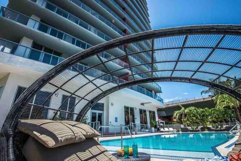 Luxury Condo Steps From Beach Hallandale Beach Exterior foto